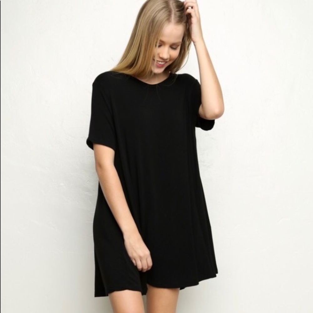 all black t-shirt dress
